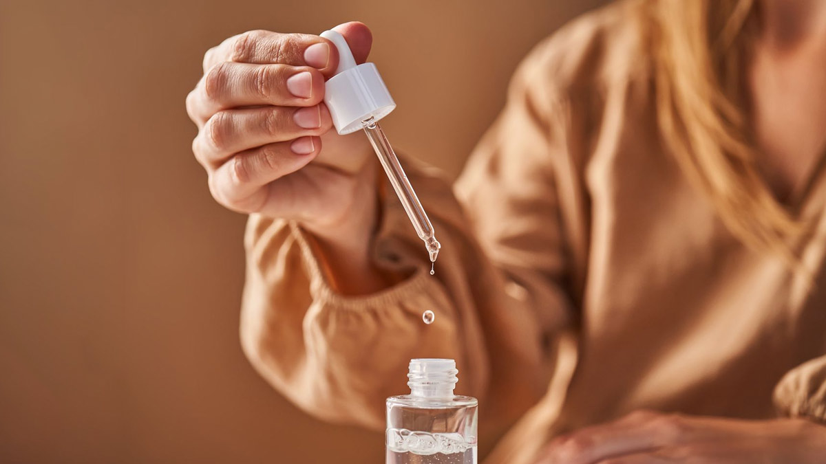 क्या आप भी करते हैं त्वचा पर रेटिनॉल का ज्यादा इस्तेमाल? डॉक्टर से जानें इसके नुकसान 