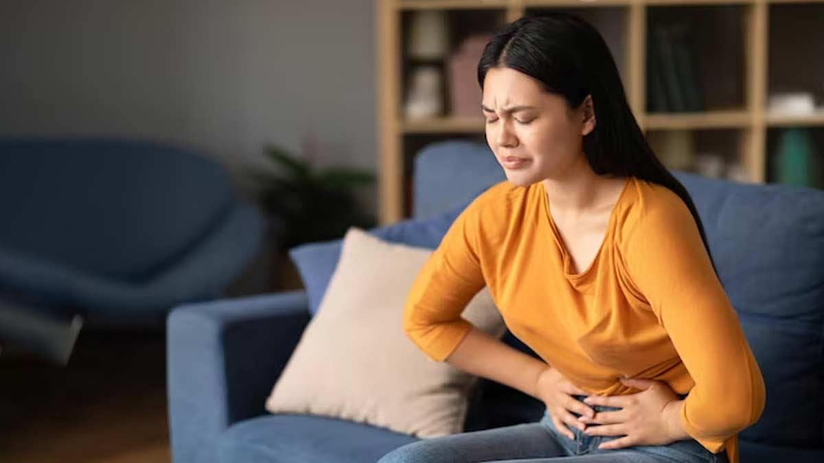 Symptoms Of Stomach Pain Due To Heat In Hindi
