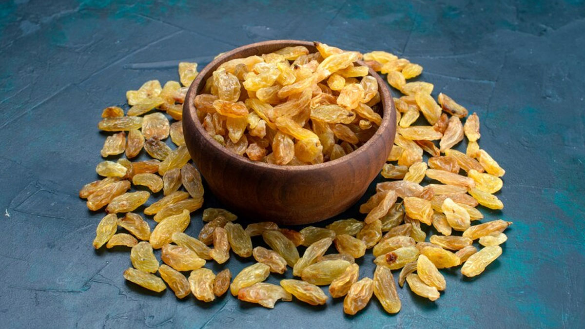 benefits of eating raisins 