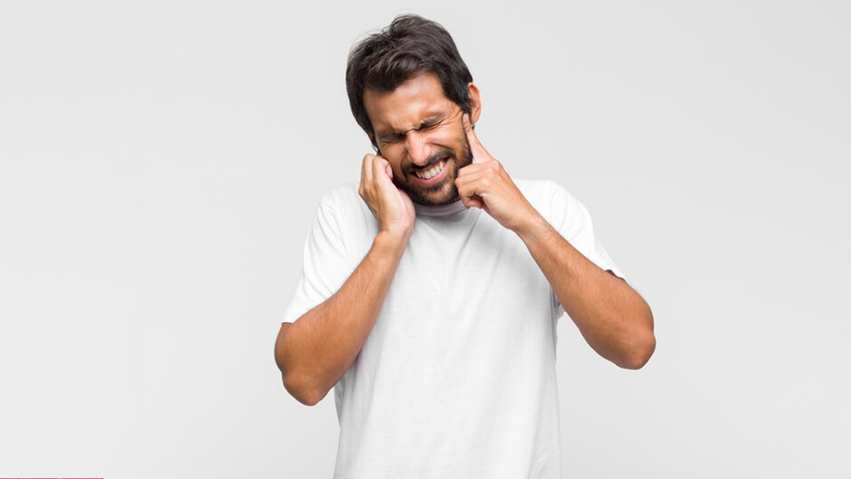 Here’s How You Can Treat Ear Pain At Home Naturally