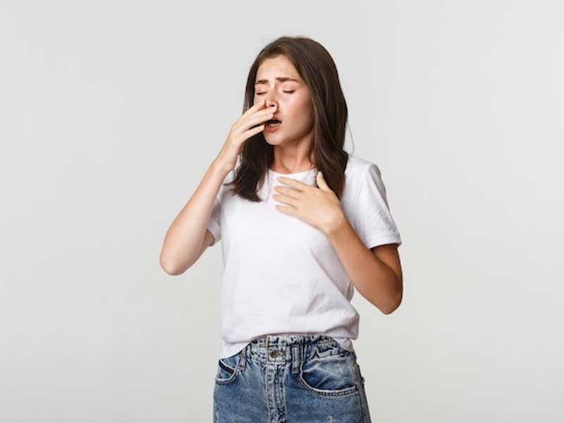 Battling the Summer Flu: 6 Home Remedies for Constant Sneezing
