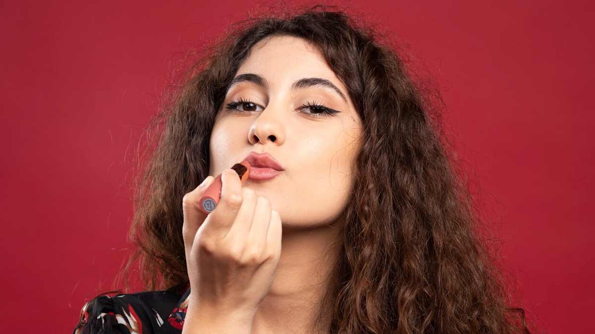 avoid these mistake when you treat lip pigmentation