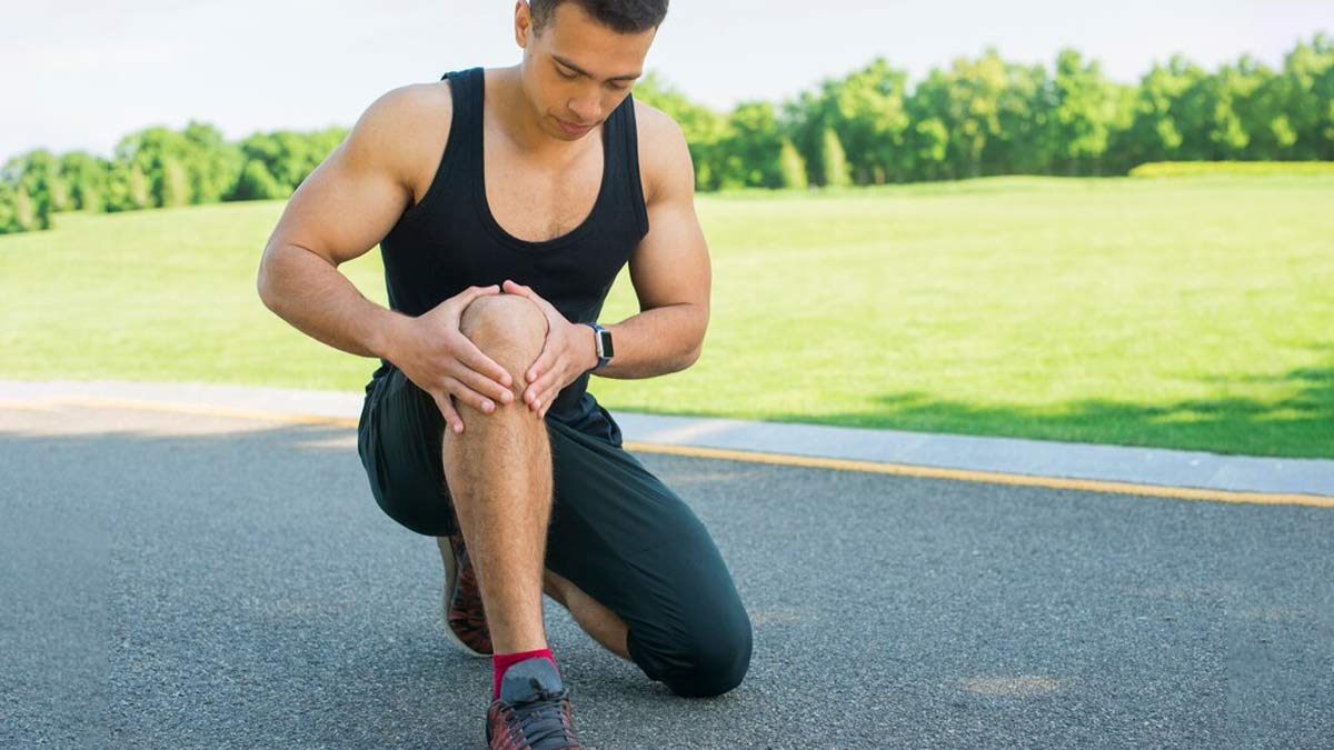 Calf Pain: पिंडली में दर्द होने पर राहत के लिए क्या करें? डॉक्टर बता रहे हैं आसान उपाय