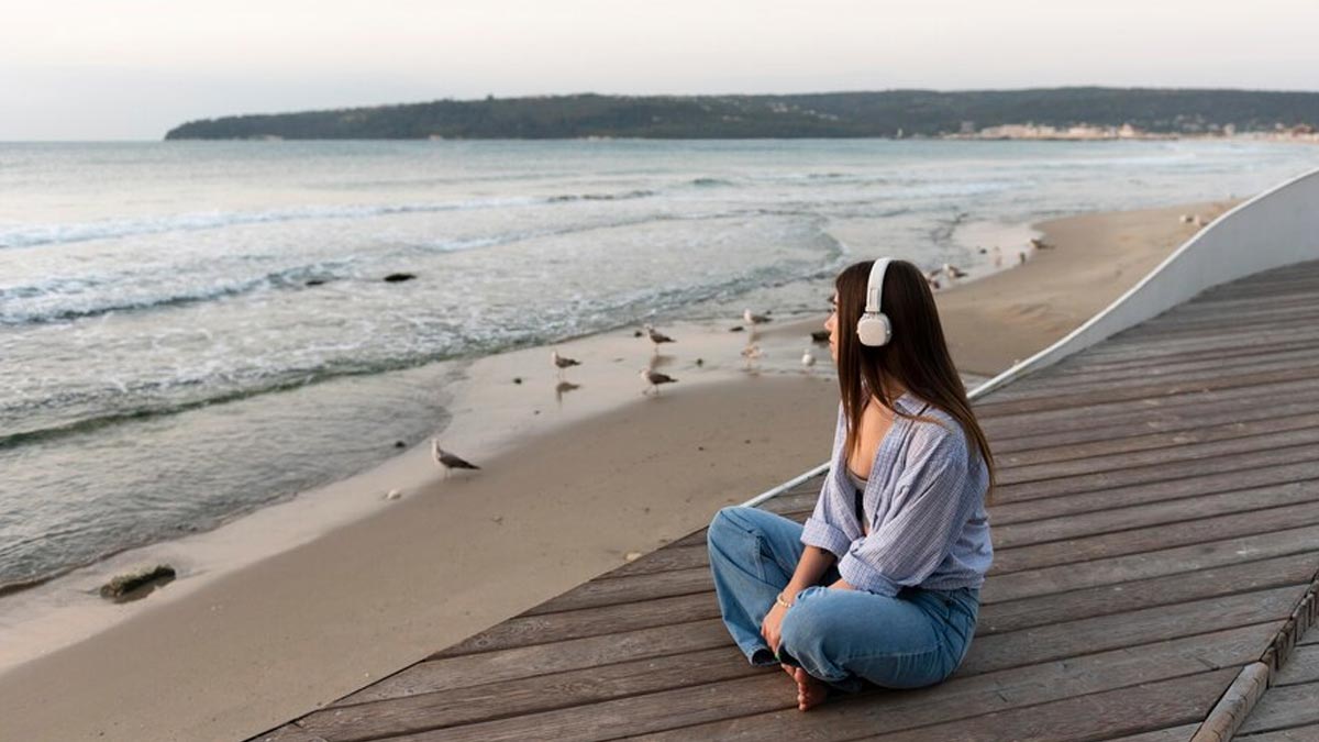 The Need To Normalise Being Alone: How It Is Different From Being Lonely