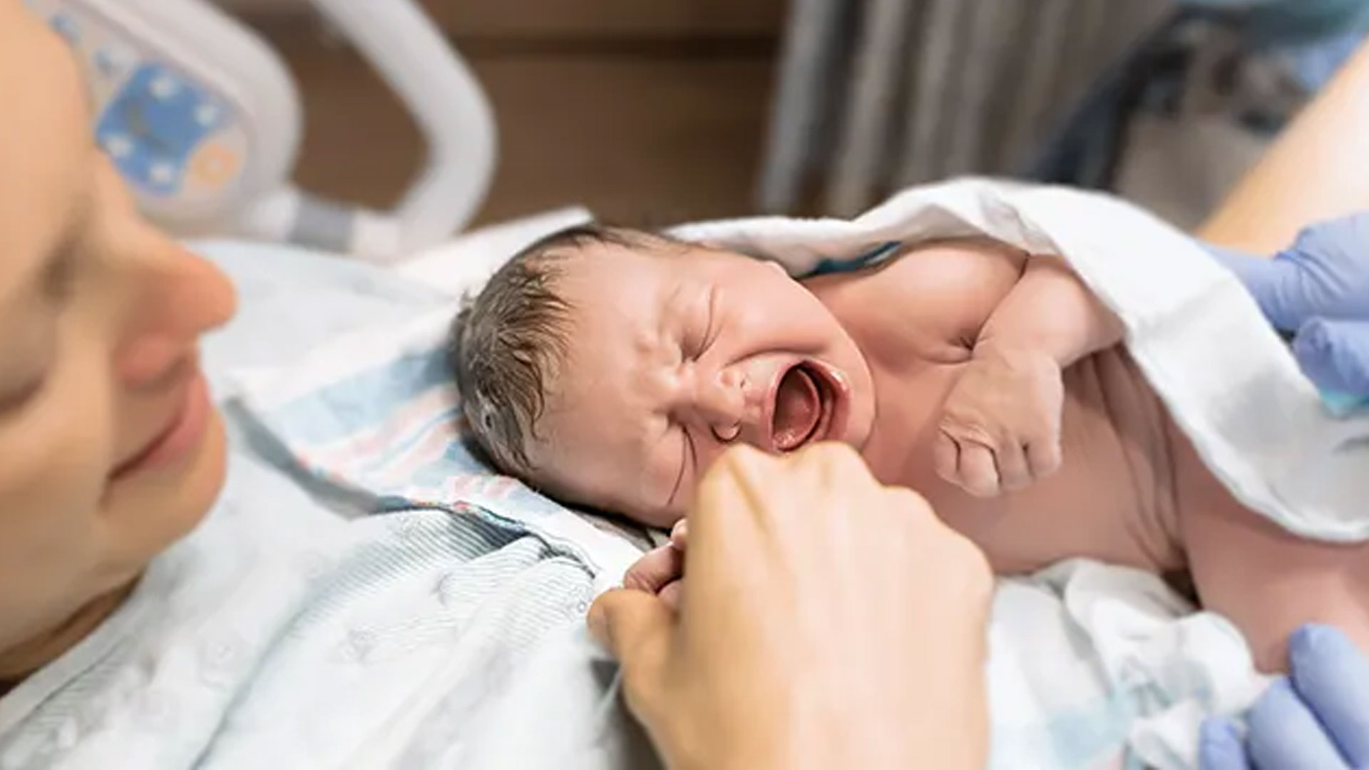 डिलीवरी के दौरान समस्या से नवजात शिशु को आया Neonatal स्ट्रोक, डॉक्टर से जानें इस बीमारी के बारे में