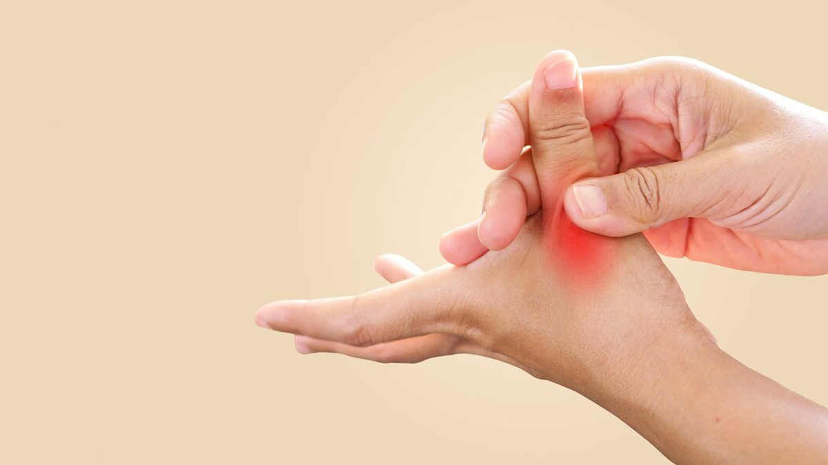 Dealing With Thumb Pain? Know Its Causes And Home Remedies For Relief 