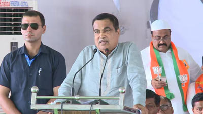 भीषण गर्मी के कारण रैली के दौरान मंंच पर गिरे केंद्रीय मंत्री नितिन गडकरी, पोस्ट शेयर कर दिया हेल्थ अपडेट  