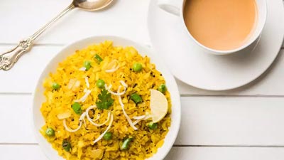 पोहा के साथ चाय क्यों नहीं पीनी चाहिए? एक्सपर्ट से जानें 