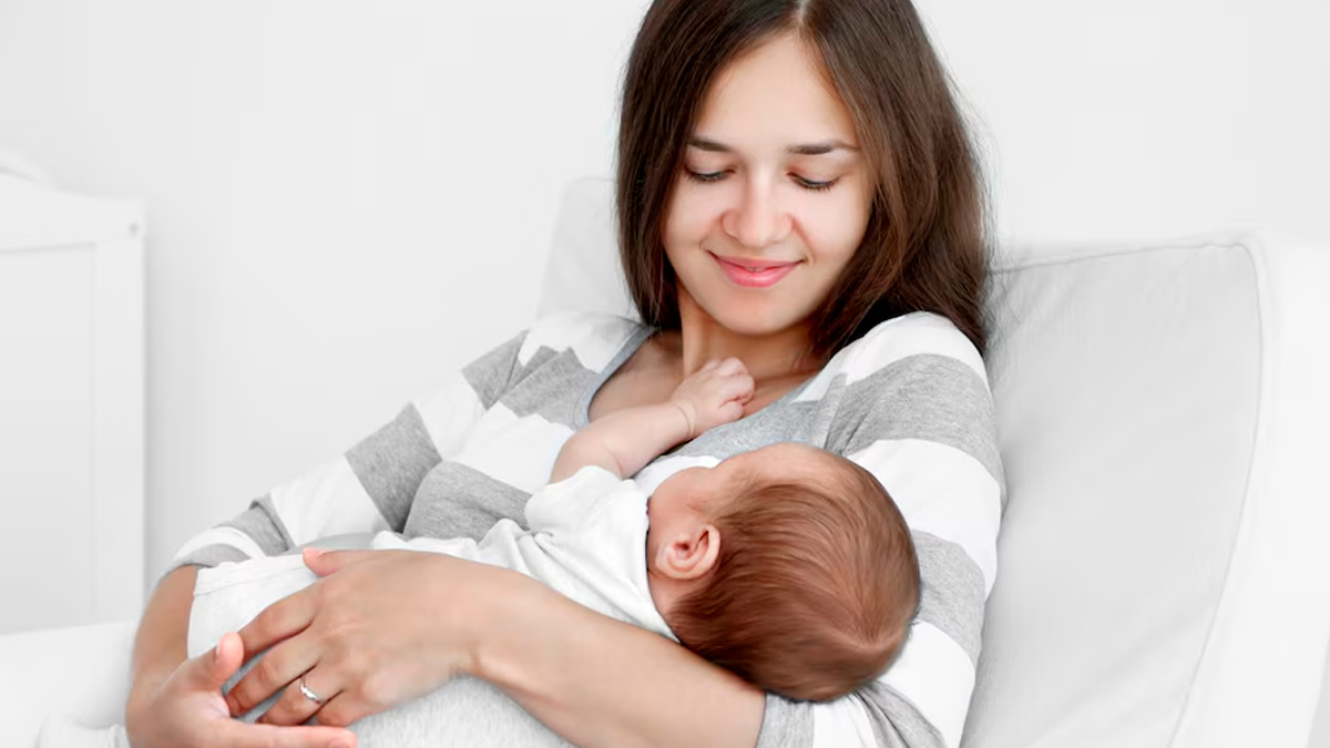 Till What Age Breast Milk Is Best For Babies In Hindi