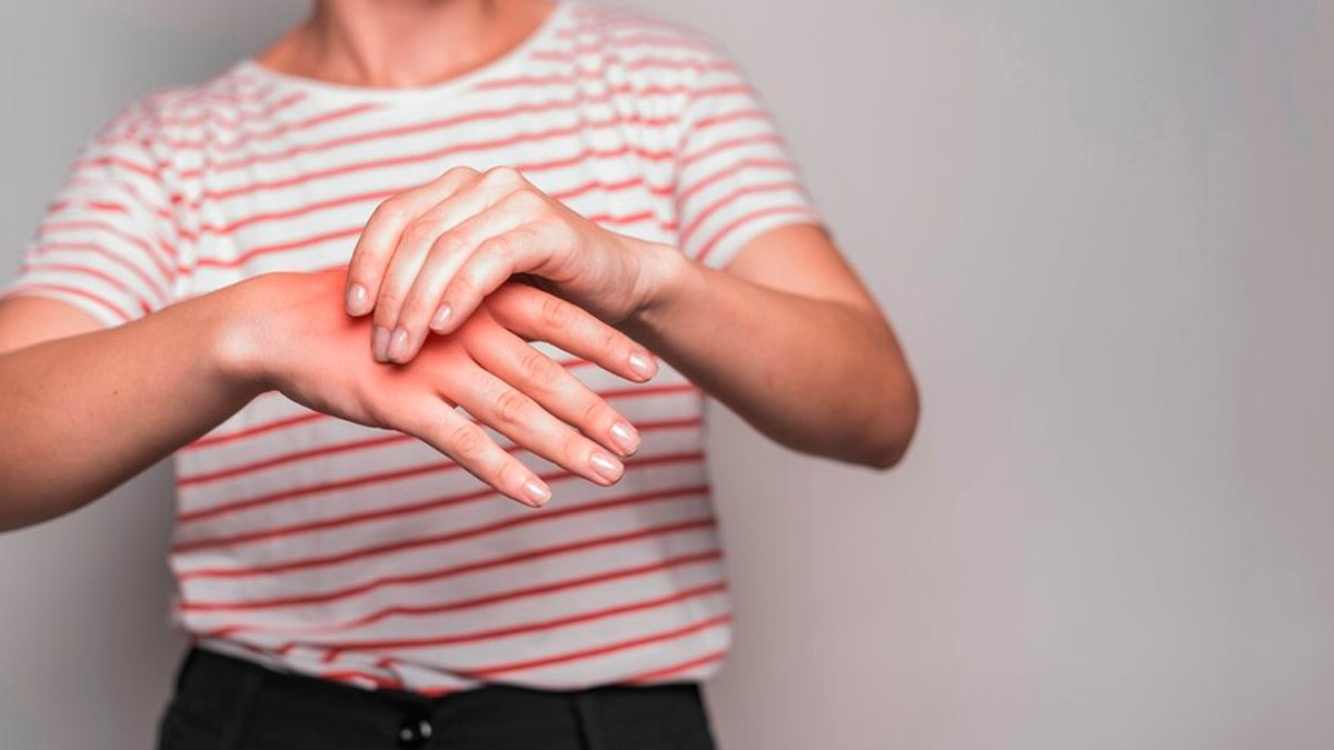 High Humidity Linked To Worsening Arthritis Pain: True Or False?