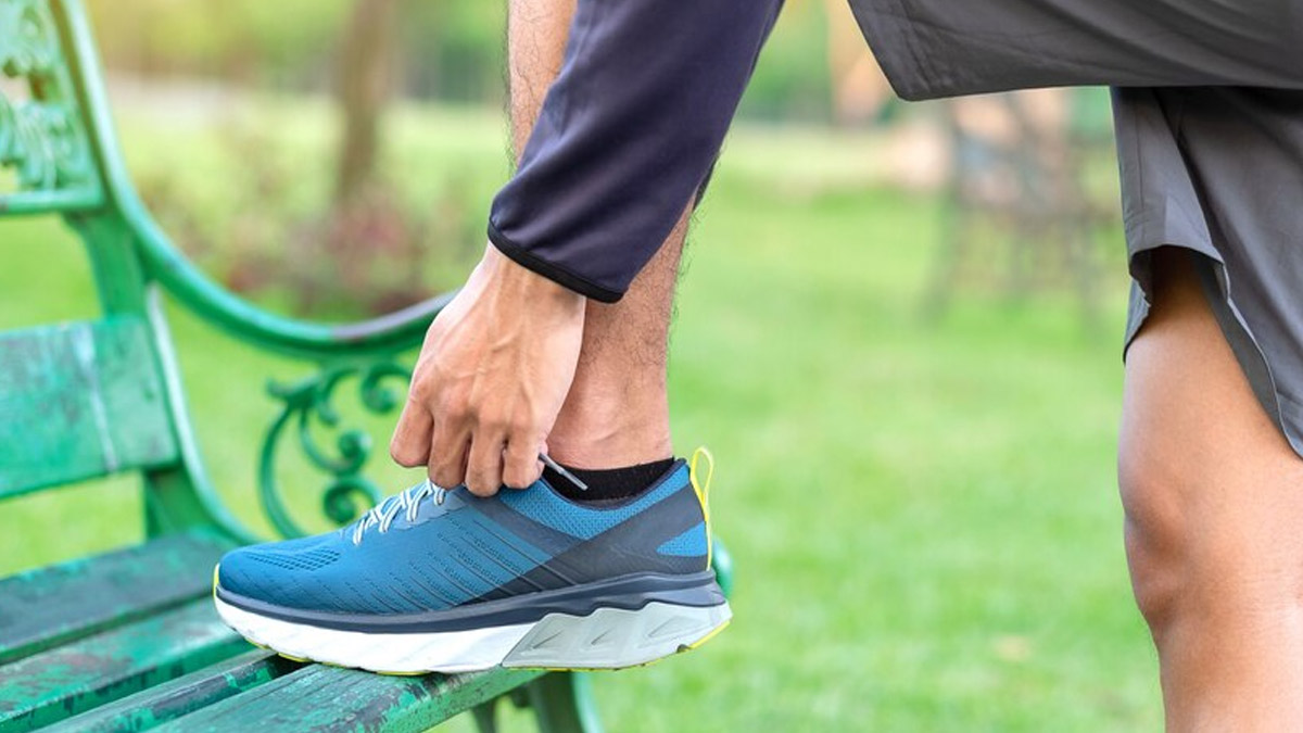 how-to-choose-right-shoes-for-knee-health