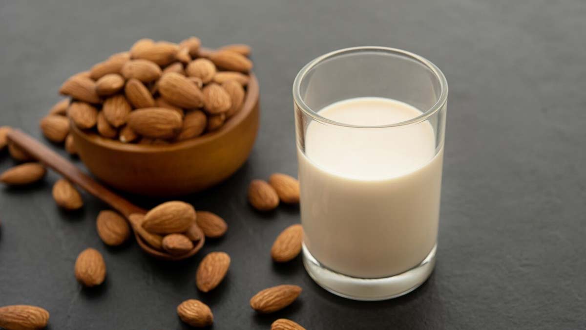 almond milk benefits in hindi