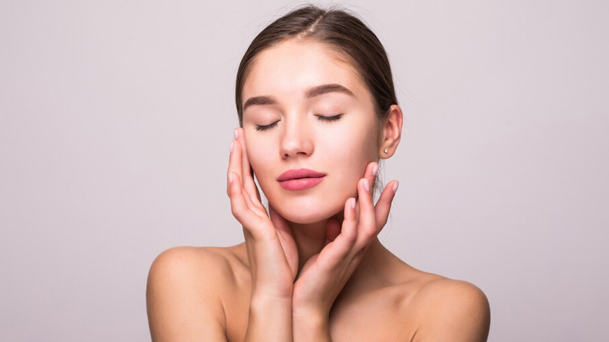 DIY Homemade Recipes And Remedies To Pull Dirt And Pollutants From Your Skin