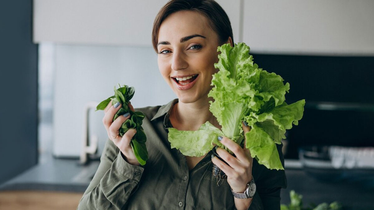 4 Common Myths About Eating Green Vegetables During Monsoon Debunked