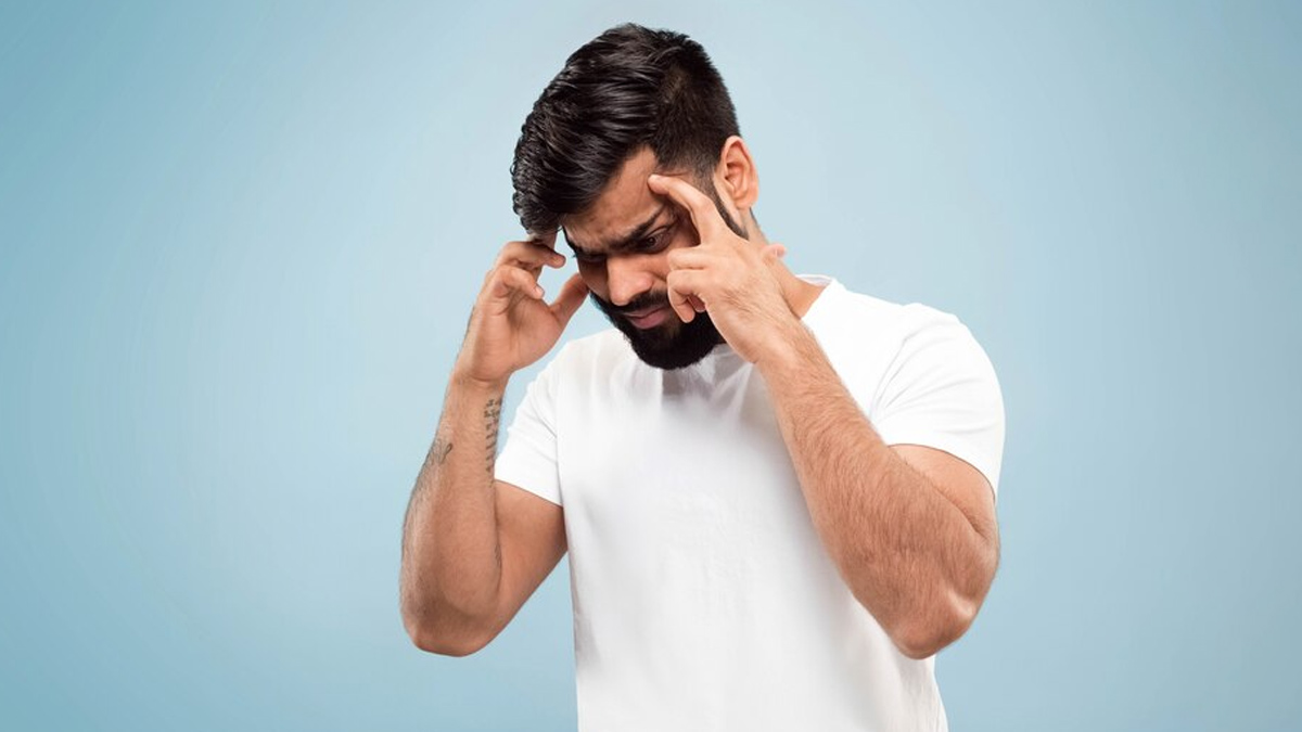 Expert Shares Risk Factors For Rare, Common, Chronic Headaches That Cause Dizziness