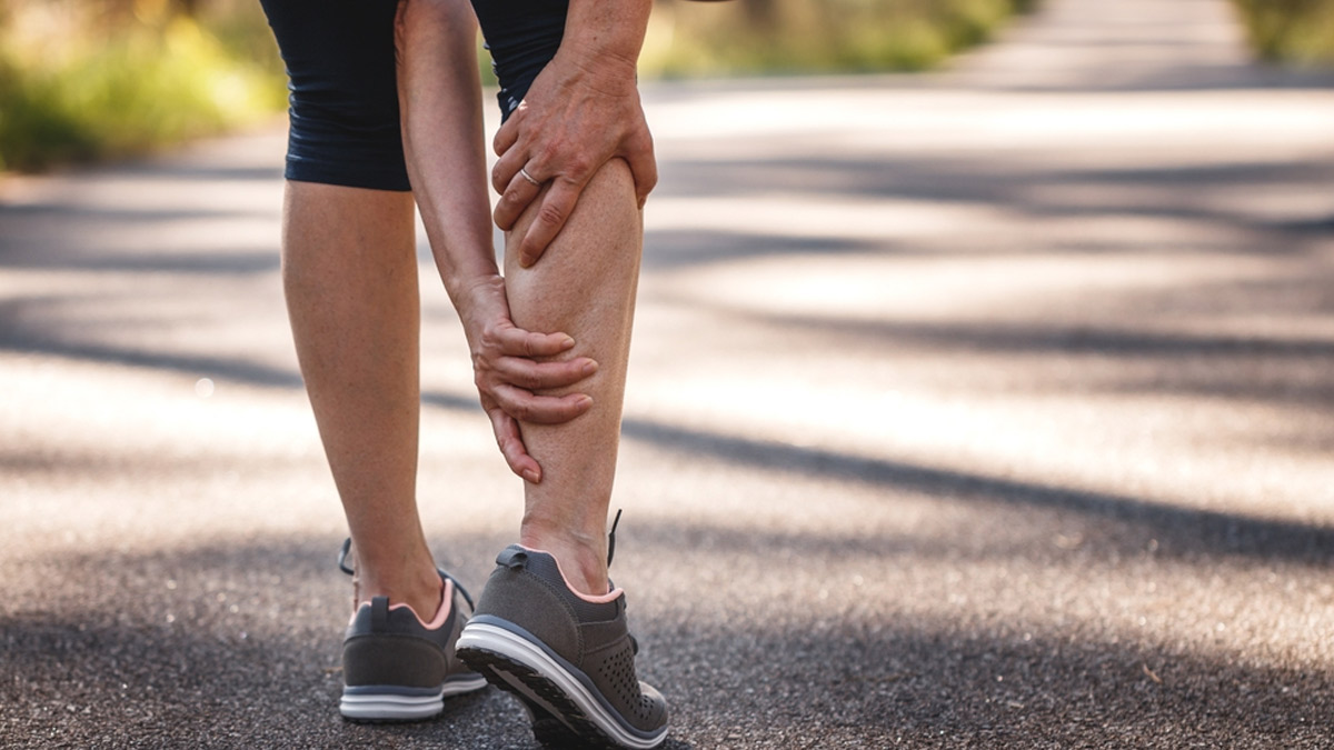 Leg Cramps During Walking? Expert Explains Claudication, Its Symptoms 