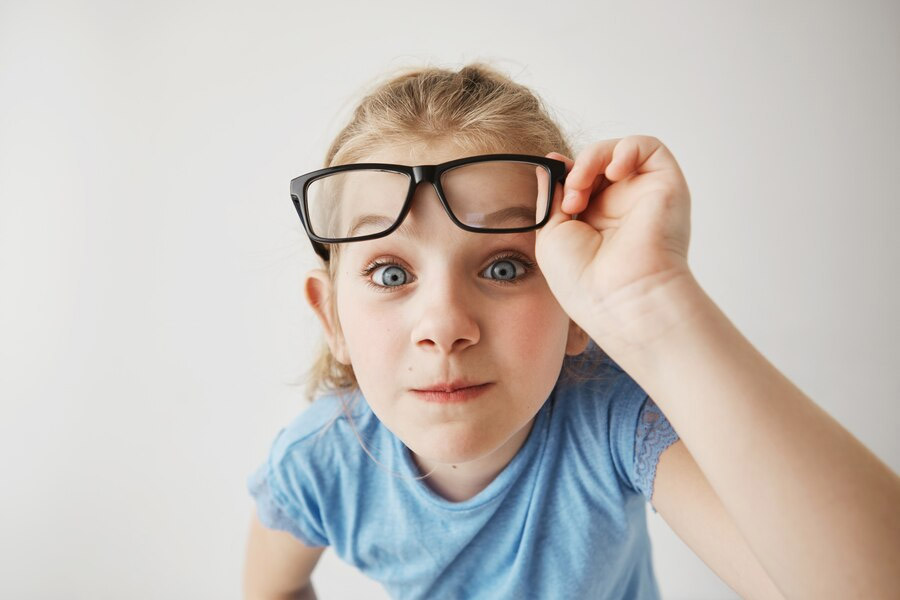 how to know if your child needs glasses