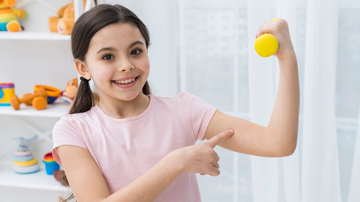 Benefits Of Strawberry For Children In Hindi