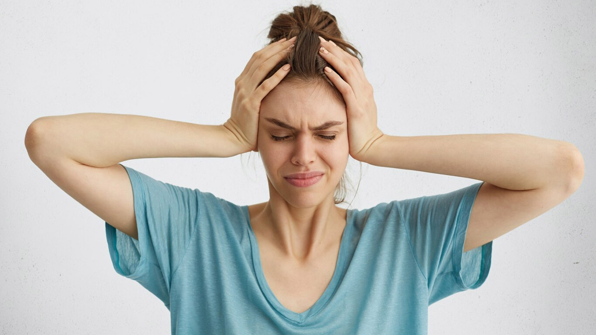 बार-बार मूड स्विंग हो तो क्या करें? जानें डॉक्टर के बताए ये 5 टिप्स, जो आपके मूड को करेंगे बेहतर
