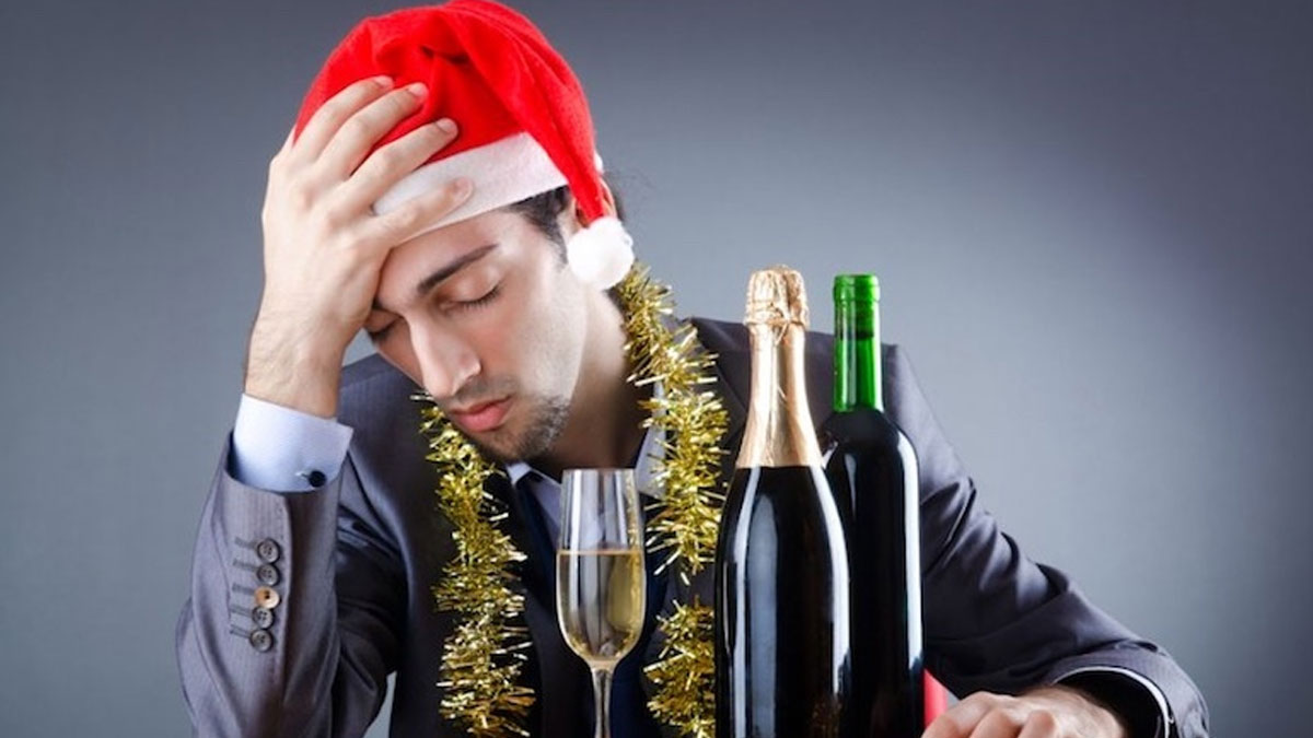 Holiday Heart Syndrome: क्या है हॉलीडे हार्ट सिंड्रोम? जानें इसके कारण, लक्षण और बचाव के तरीके 