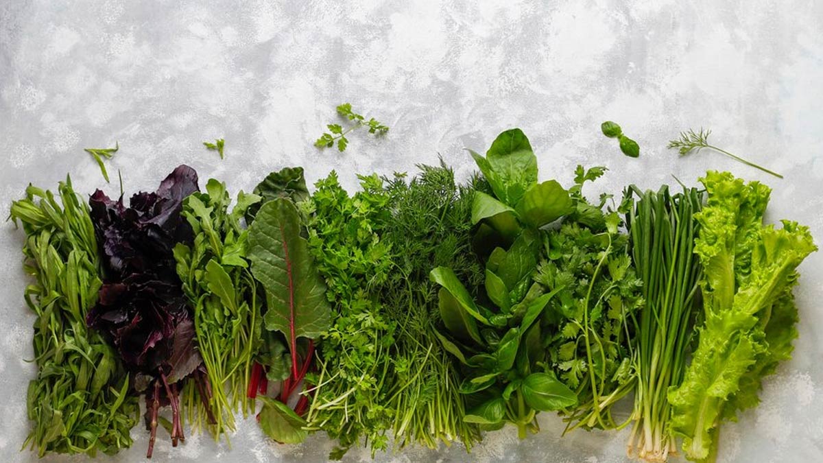 Here’s How Juicing Leafy Greens Can Increase Your Risk Of Kidney Disease