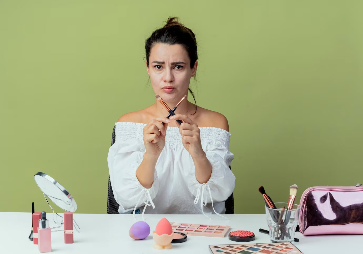 What is Makeup Shelf Life and How It Does not Harm Skin 