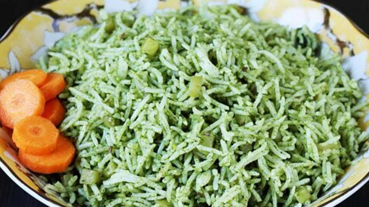 वजन घटाने में बेहद प्रभावी है पालक पुलाव, जानें इसे खाने के फायदे और रेसिपी 