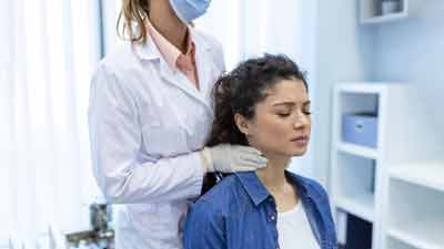 थायराइड रोगी रोज की आदत में शामिल करें ये 3 बातें, रोग को कंट्रोल करने में मिलेगी मदद