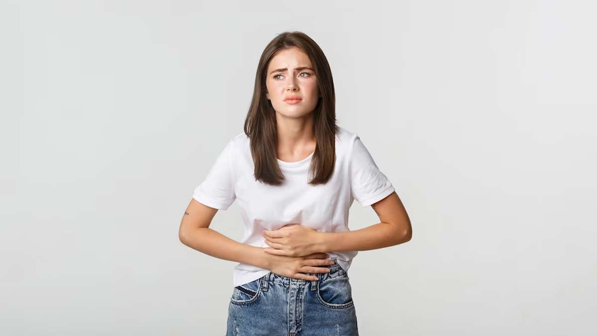 Yoga for Bloating: पेट फूलने की समस्या में रामबाण हैं ये 3 योगासन, एक्सपर्ट से जानें करने का तरीका