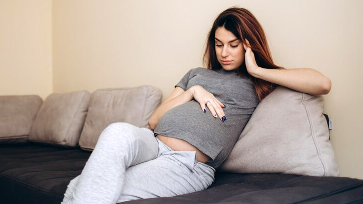 Feeling Hot During Pregnancy? Expert Explains The Reasons And What You