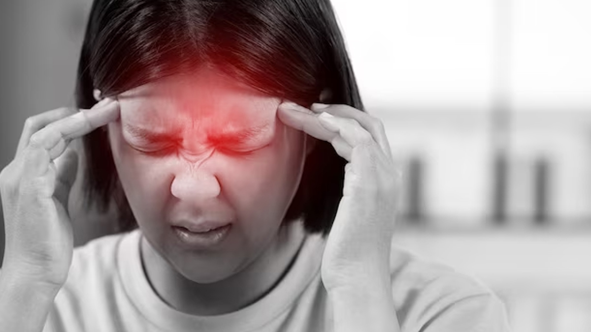 Can Soaking Your Feet In Hot Water Relieve Migraine? We Asked An Expert