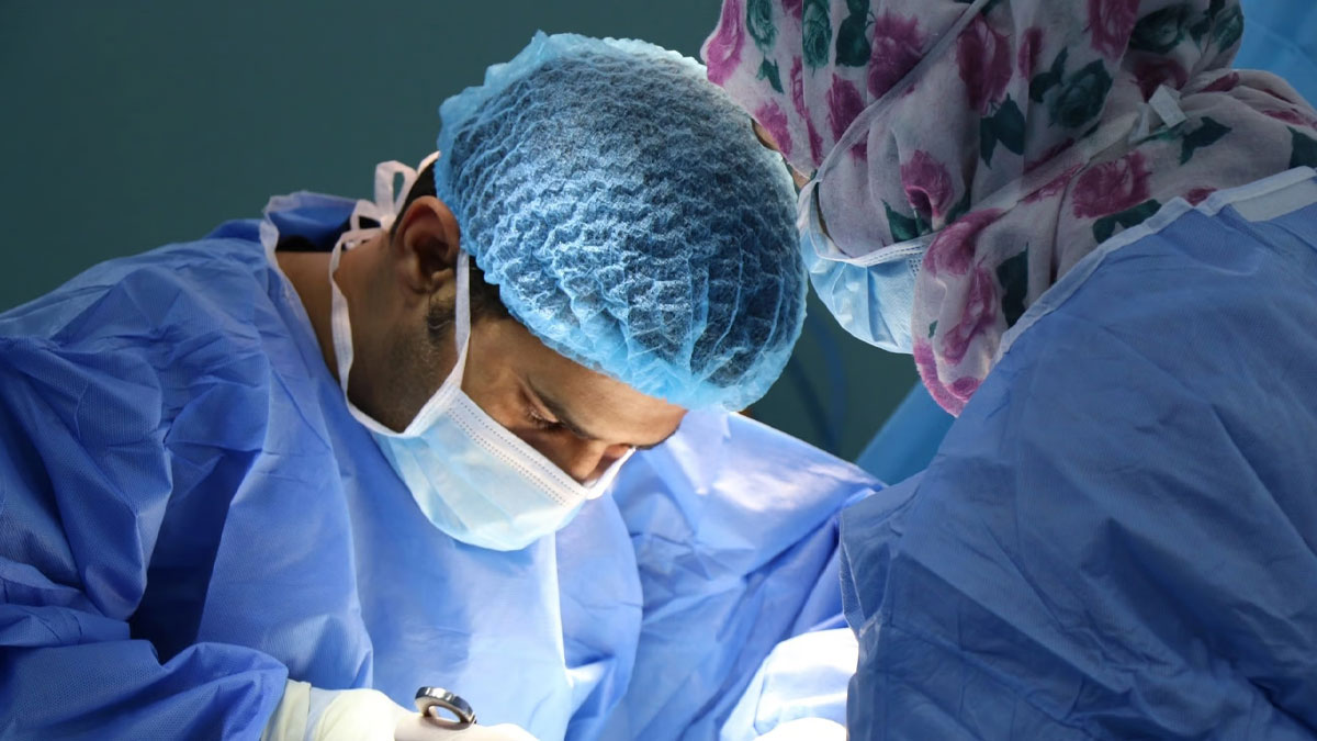 AIIMS के डॉक्टरों ने सर्जरी करके 5 साल की बच्ची के सिर से निकाला ट्यूमर, बिना एनेस्थीसिया के पहली सर्जरी