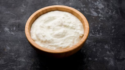 दही का हेल्दी विकल्प है कोकोनट और आलमंड मिल्क कर्ड जैसी ये 5 चीजें, एक्सपर्ट से जानें फायदे 