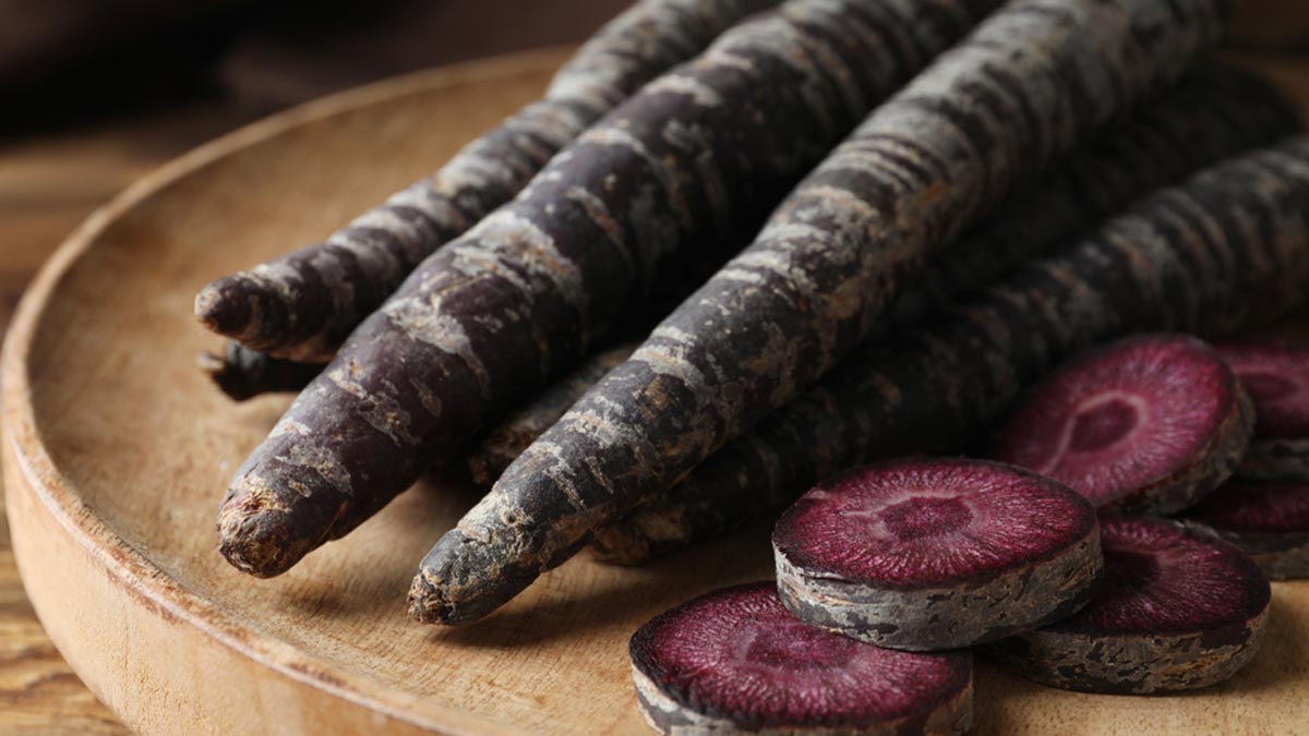 Black Carrots For Winter Health: Expert Lists How Consuming Black Carrots Can Benefit Your Health