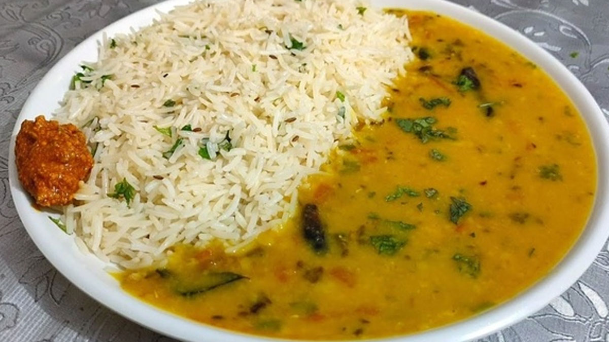 दाल चावल खाने से भी मिल सकता है अंडे जितना प्रोटीन, न्यूट्रिशनिस्ट जानें इसे खाने का सही तरीका 