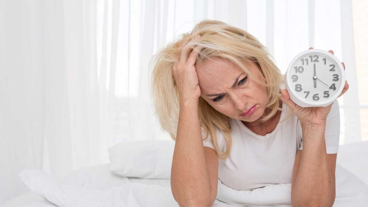 Women's Health: 8 Tips to Tackle Insomnia During Menopause | OnlyMyHealth