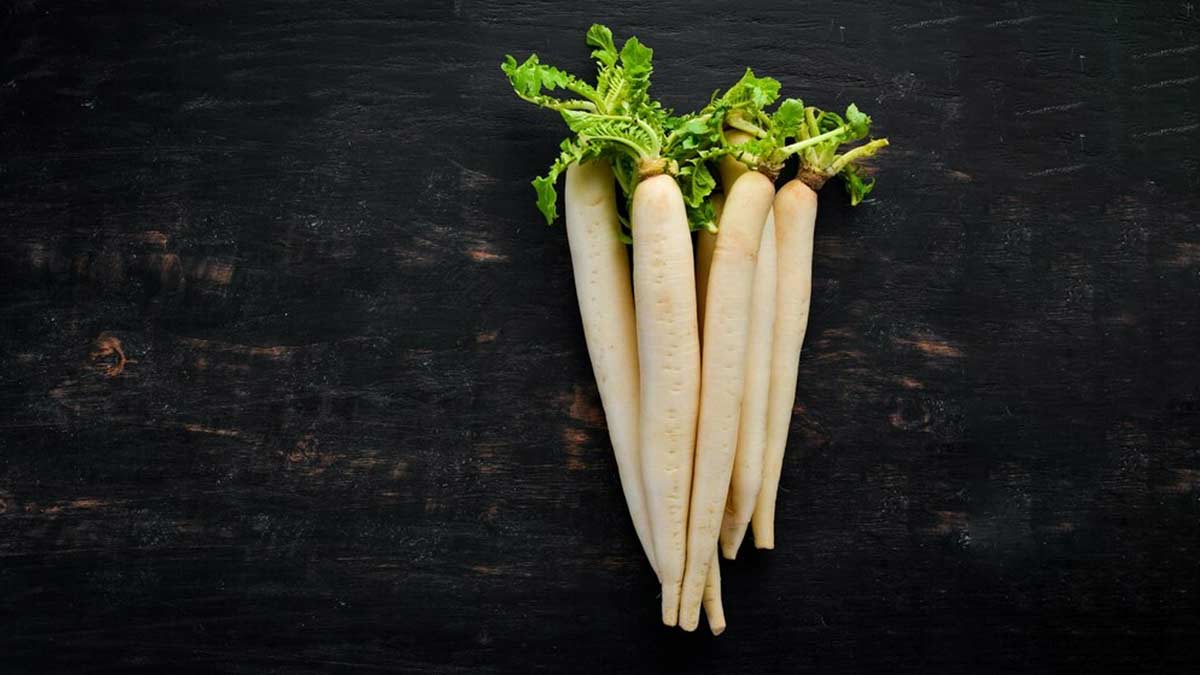 From Managing Piles To Detoxifying Blood, Health Benefits of Radish Leaves That You Might Be Unaware Of