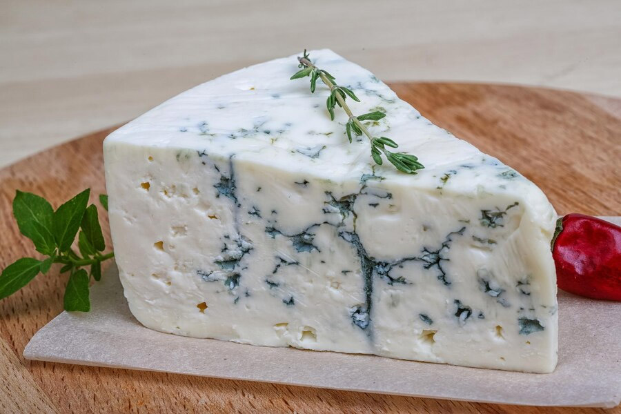 Blue cheese сыр с голубой