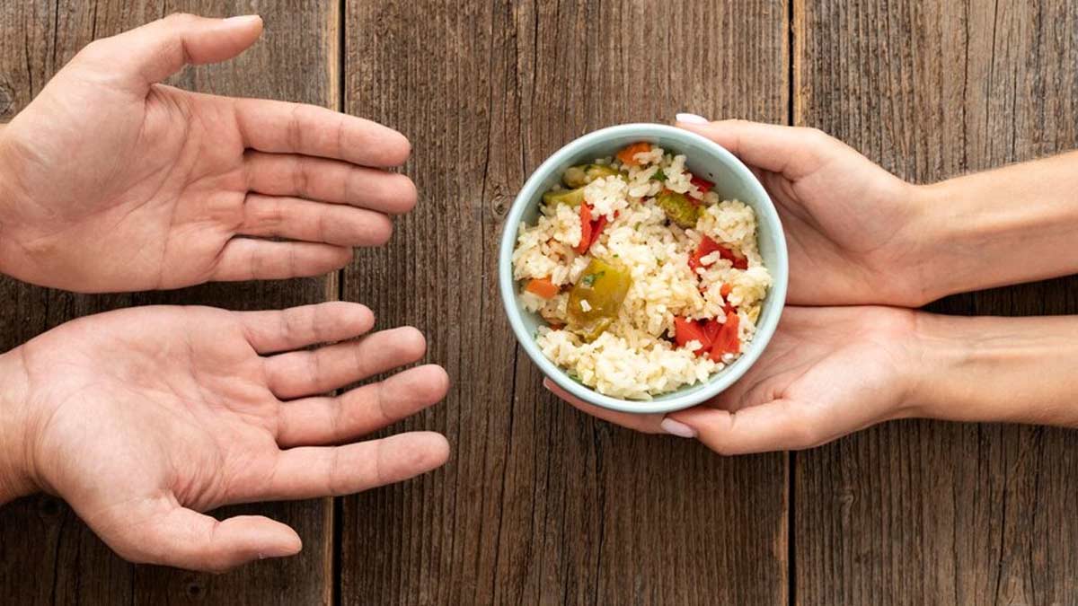 Right Way Of Eating: Expert Lists Dos And Don'ts Of Eating And Food Pairing To Avoid