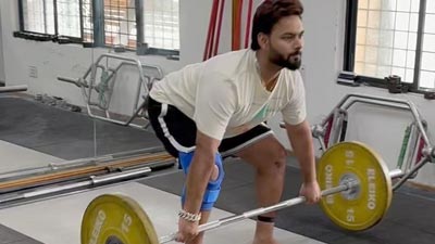 खेल के मैदान में वापसी के लिए जिम में कड़ी मेहनत कर रहे हैं क्रिकेटर ऋषभ पंत, पहले से बेहतर हुई रिकवरी 