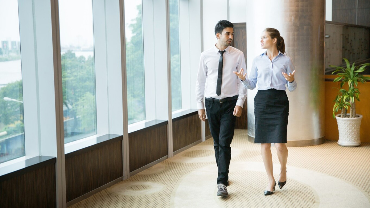 how to stay fit at workplace