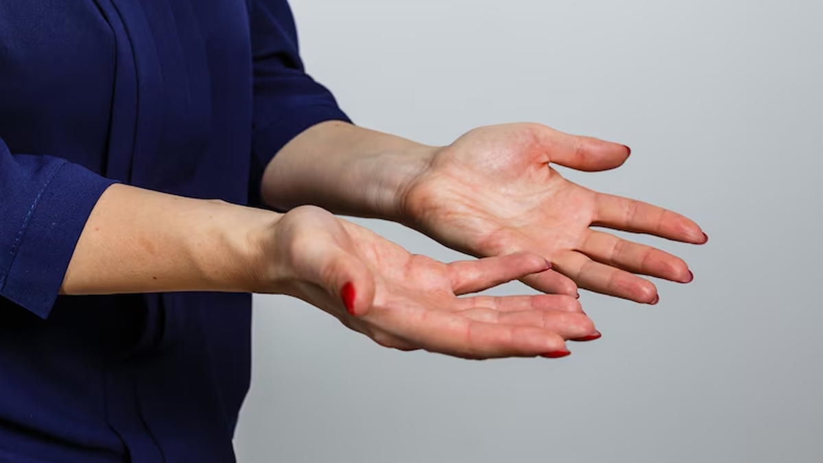 What Causes Shaky Hands And How Can It Be Treated? Doctor Explains ...