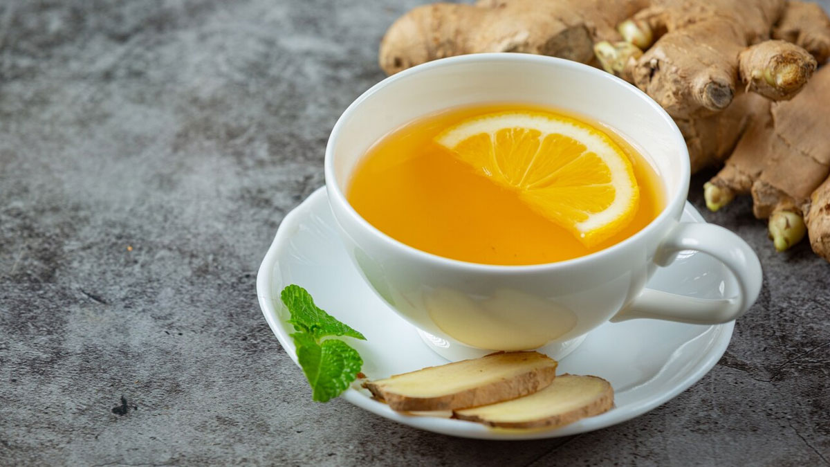 Foods To Reduce Monsoon Induced Joint Pain In Hindi