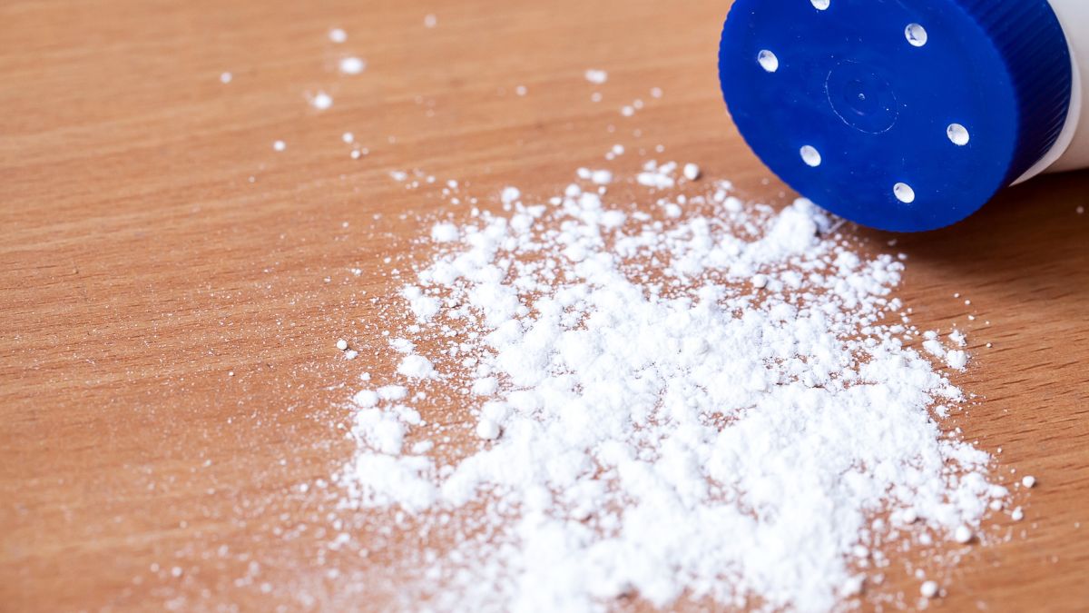 WHO Says Talcum Powder May Cause Ovarian Cancer: Here’s How