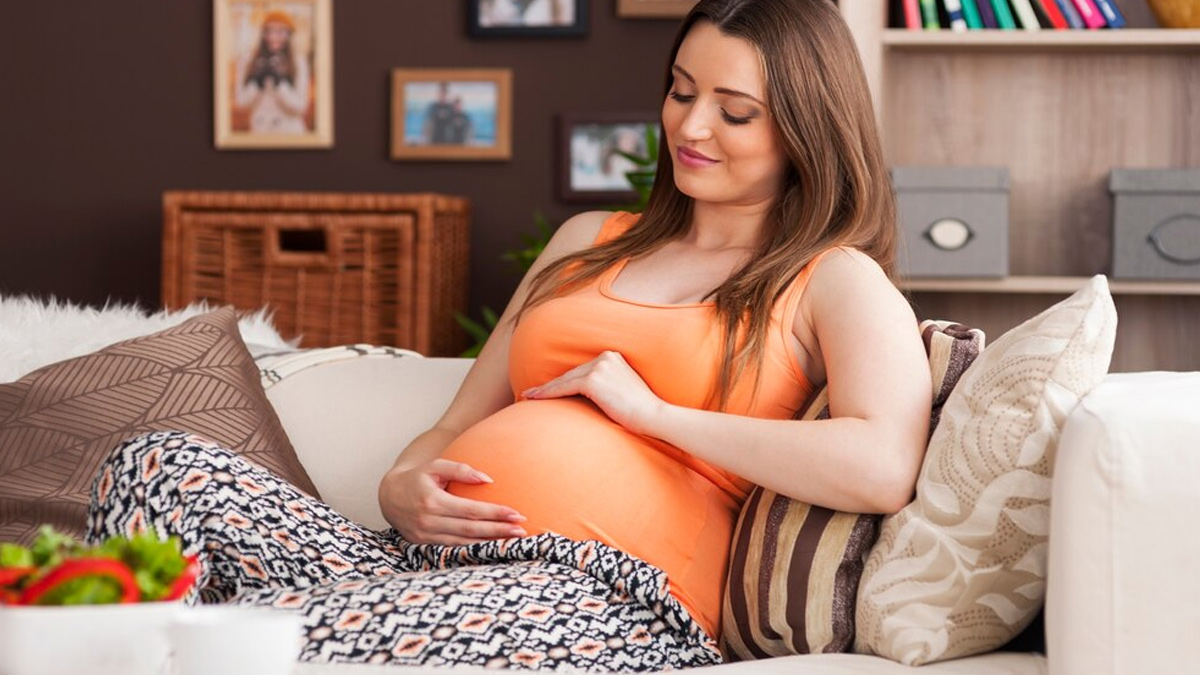 can Ovarian Cysts Affect Chances of Becoming Pregnant doctor explains in Hindi