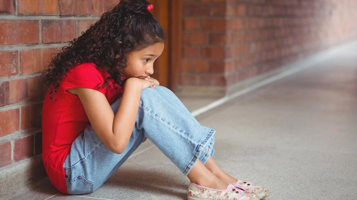 Air Pollution Causing Young Girls To Get Their First Period Earlier, Reveals Study: Expert Shares How