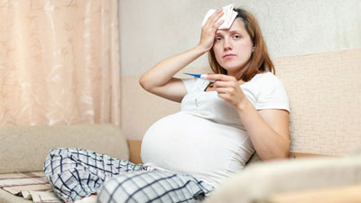 प्रेग्नेंसी में मां और गर्भस्‍थ श‍िशु के ल‍िए हान‍िकारक है डेंगू फीवर, जानें इसके 5 स्‍वास्‍थ्‍य जोख‍िम 