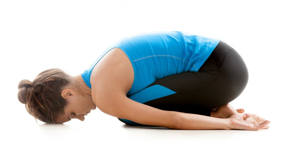 yoga asanas to reduce puffy eyes