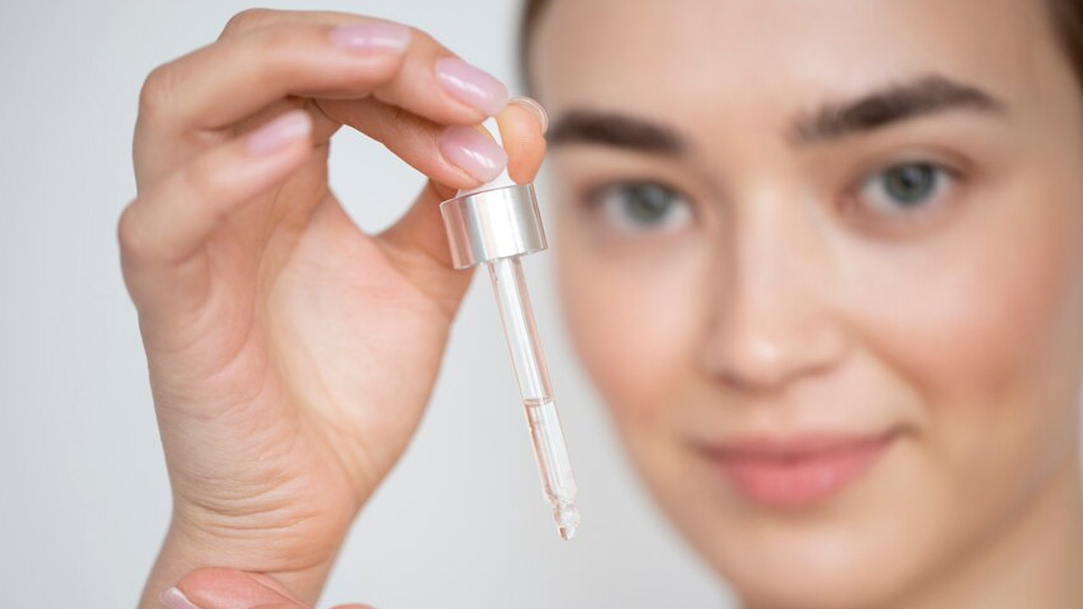 Is It Okay To Use Salicylic Acid And Niacinamide Together? Dermatologist Insights