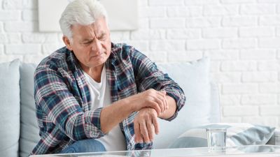 Expert Shares Tips For Parkinson’s Disease Patients To Manage Depression
